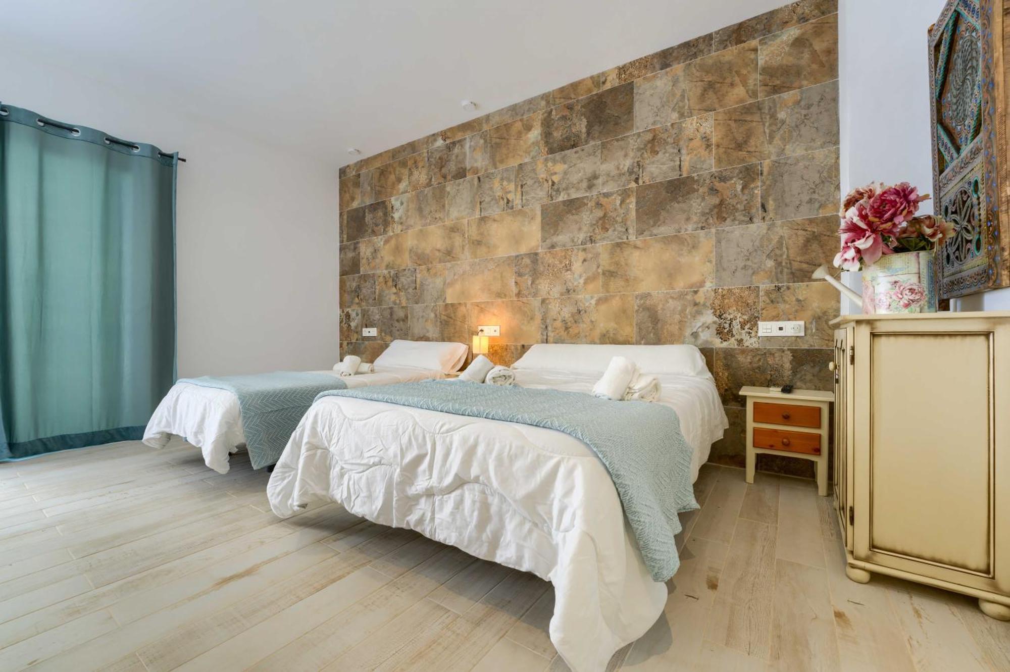 Hostal Del Faro Кониль-де-ла-Фронтера Экстерьер фото